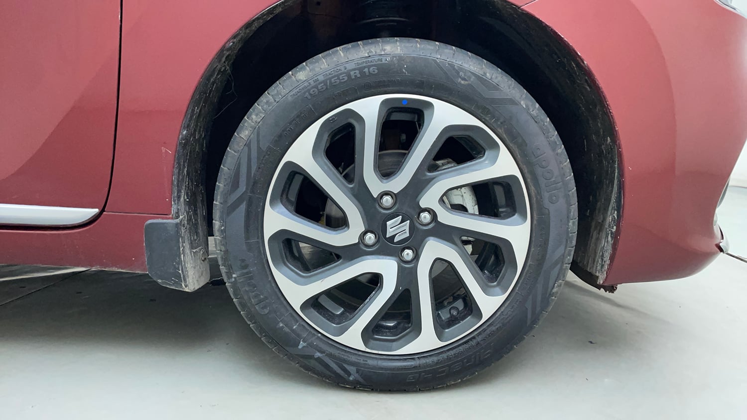 Used 2022 Maruti Suzuki Baleno Alpha MT Petrol Manual tyres RIGHT FRONT TYRE RIM VIEW