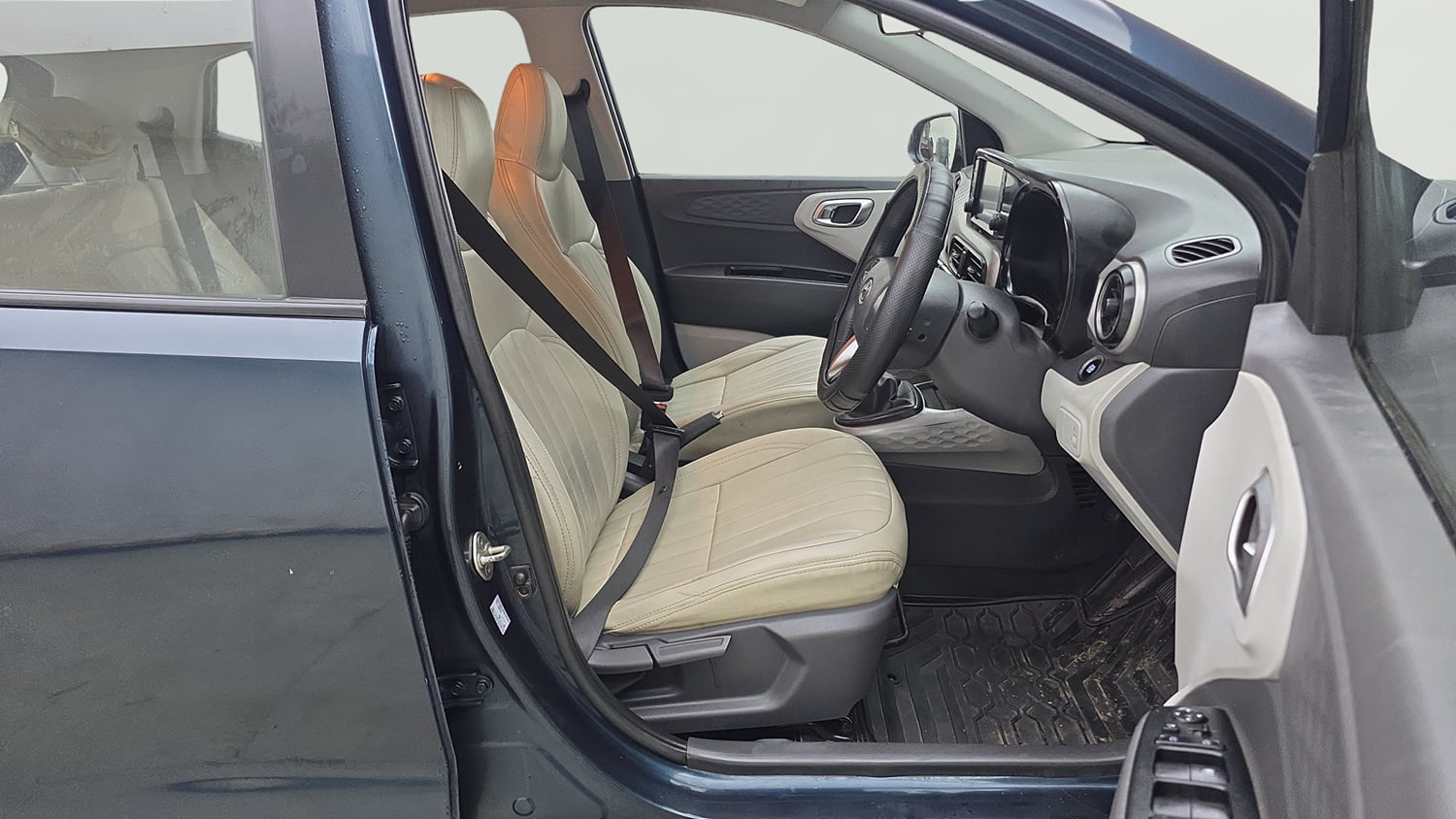 Used 2021 Hyundai Grand i10 Nios Asta 1.2 Kappa VTVT Petrol Manual interior RIGHT SIDE FRONT DOOR CABIN VIEW