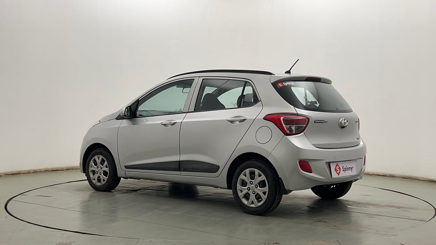 Used 2013 Hyundai Grand i10 Sportz 1.2 Kappa VTVT Petrol Manual exterior LEFT REAR CORNER VIEW