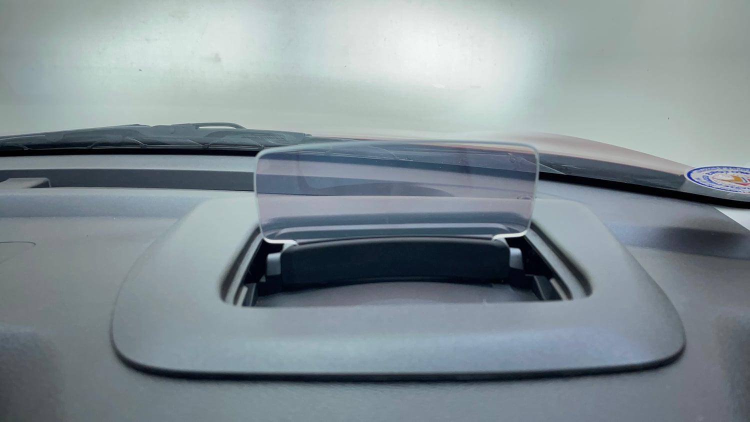 Used 2022 Maruti Suzuki Baleno Alpha MT Petrol Manual top_features Heads up display (HUD)