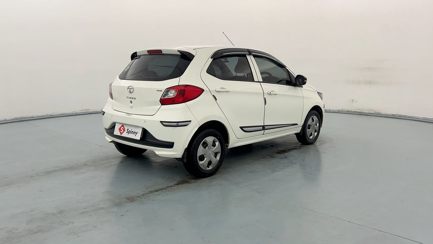 Used 2022 Tata Tiago XT CNG Cng Manual exterior RIGHT REAR CORNER VIEW