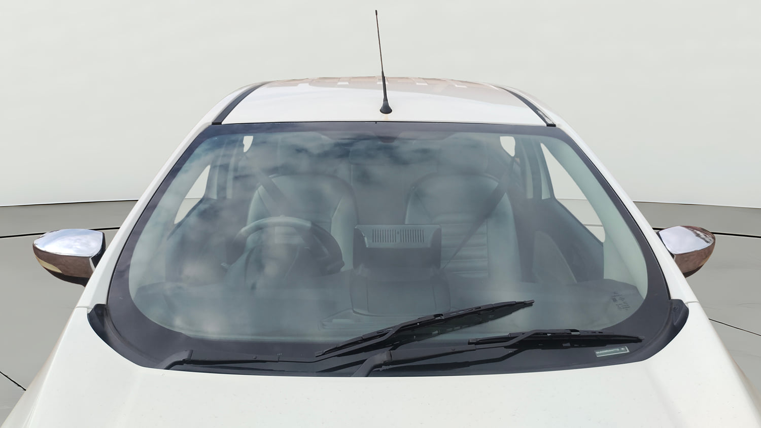 Used 2017 Ford EcoSport Ambiente 1.5L TDCi Diesel Manual exterior FRONT WINDSHIELD VIEW