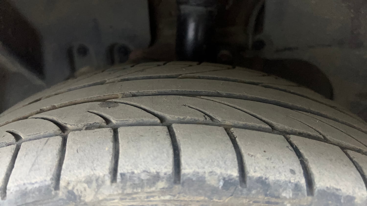 Used 2016 Ford EcoSport Titanium+ 1.5L TDCi Diesel Manual tyres LEFT FRONT TYRE TREAD VIEW