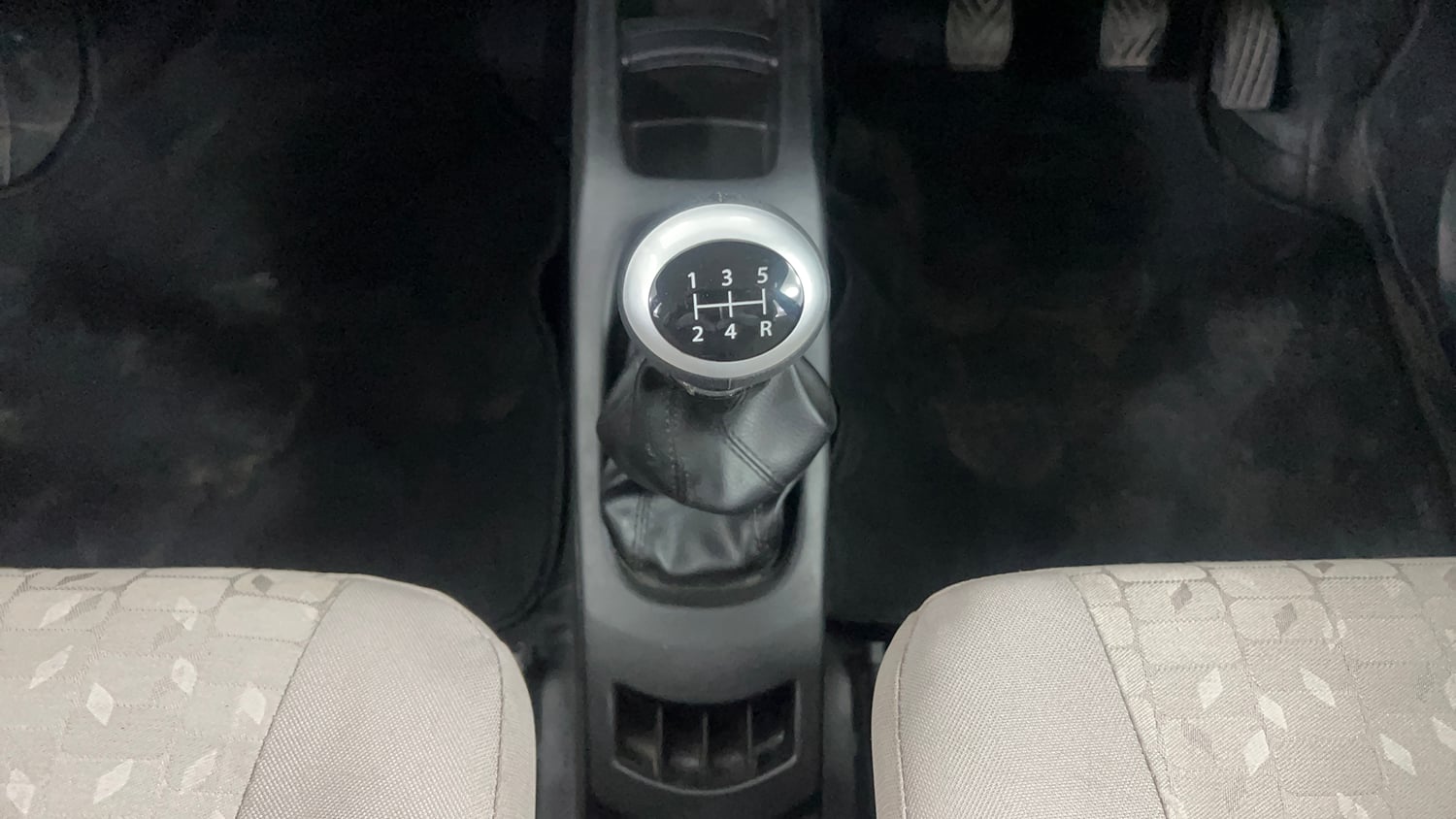 Used 2014 Maruti Suzuki Wagon R 1.0 VXI Petrol + CNG (Outside Fitted) Cng Manual interior GEAR  KNOB VIEW