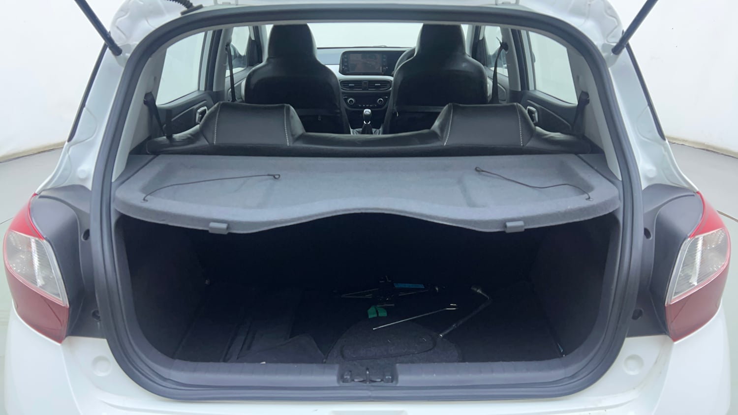 Used 2022 Hyundai Grand i10 Nios Sportz 1.2 Kappa VTVT Petrol Manual interior DICKY INSIDE VIEW