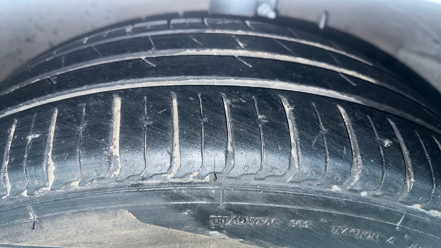 Used 2017 Hyundai Verna EX 1.6 VTVT Petrol Manual tyres LEFT FRONT TYRE TREAD VIEW