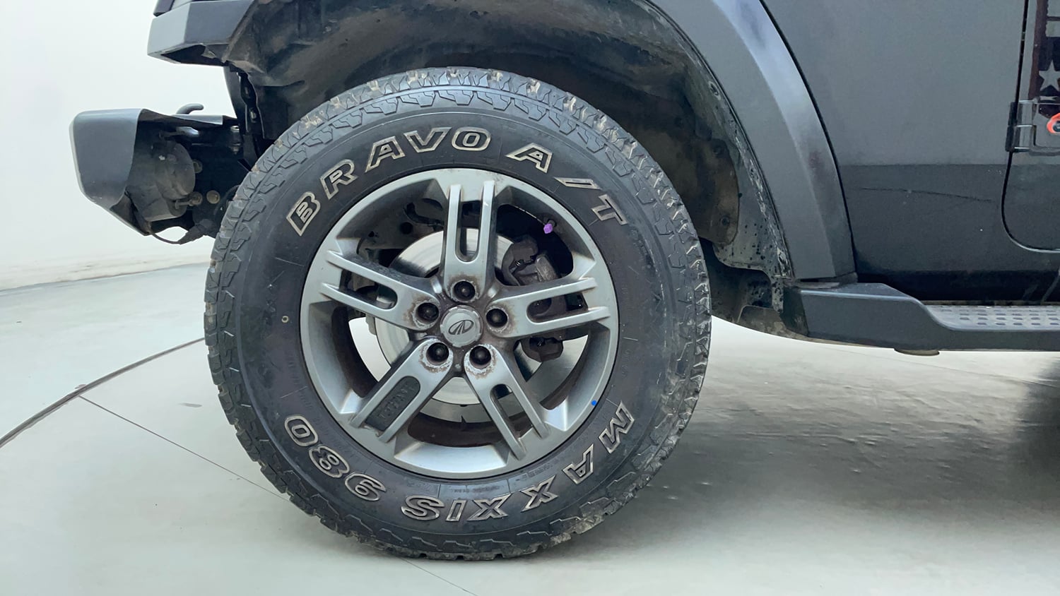 Used 2022 mahindra Thar LX Hard Top Petrol AT 4WD Petrol Automatic tyres LEFT FRONT TYRE RIM VIEW