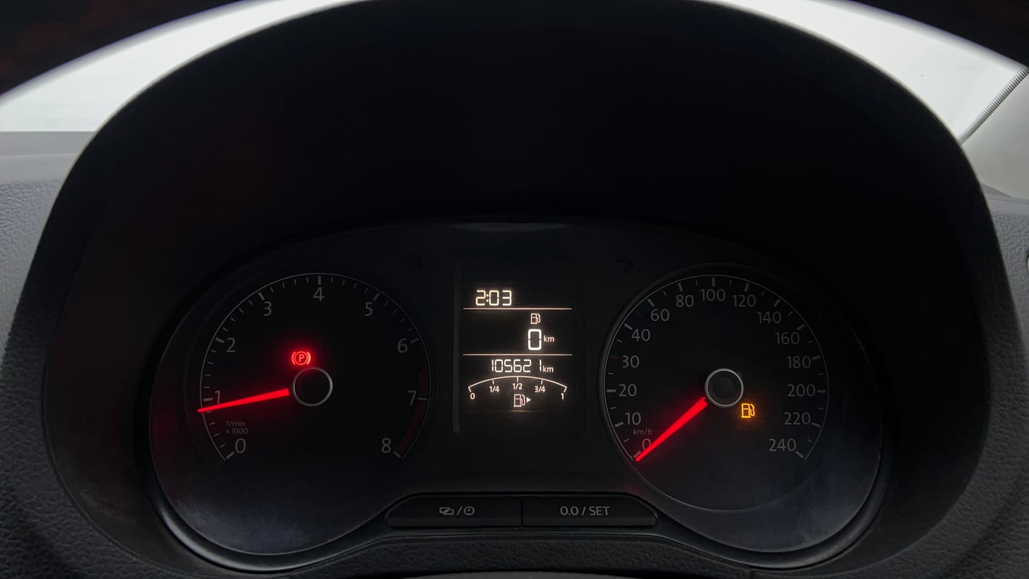 Used 2018 Volkswagen Polo Comfortline 1.0L (P) Petrol Manual interior CLUSTERMETER VIEW