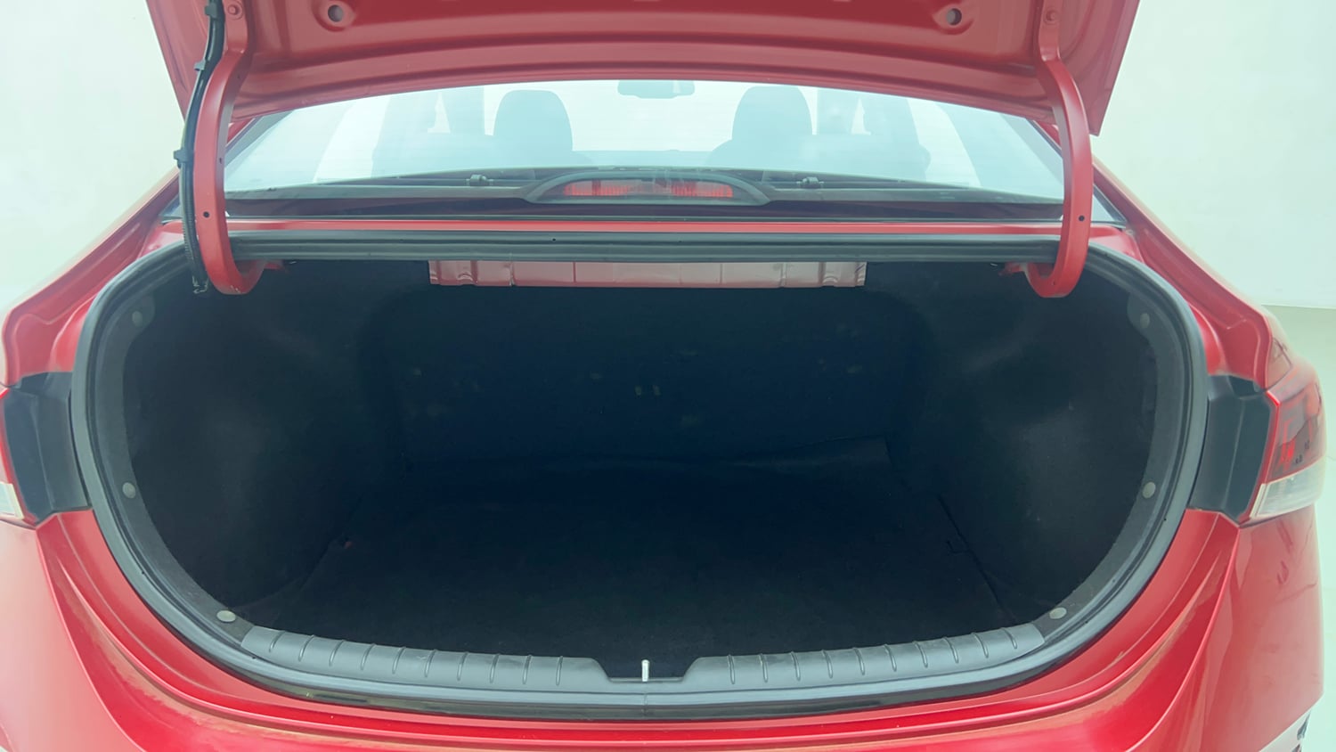 Used 2021 Hyundai Verna SX (O) 1.0 Turbo DCT Petrol Automatic interior DICKY INSIDE VIEW