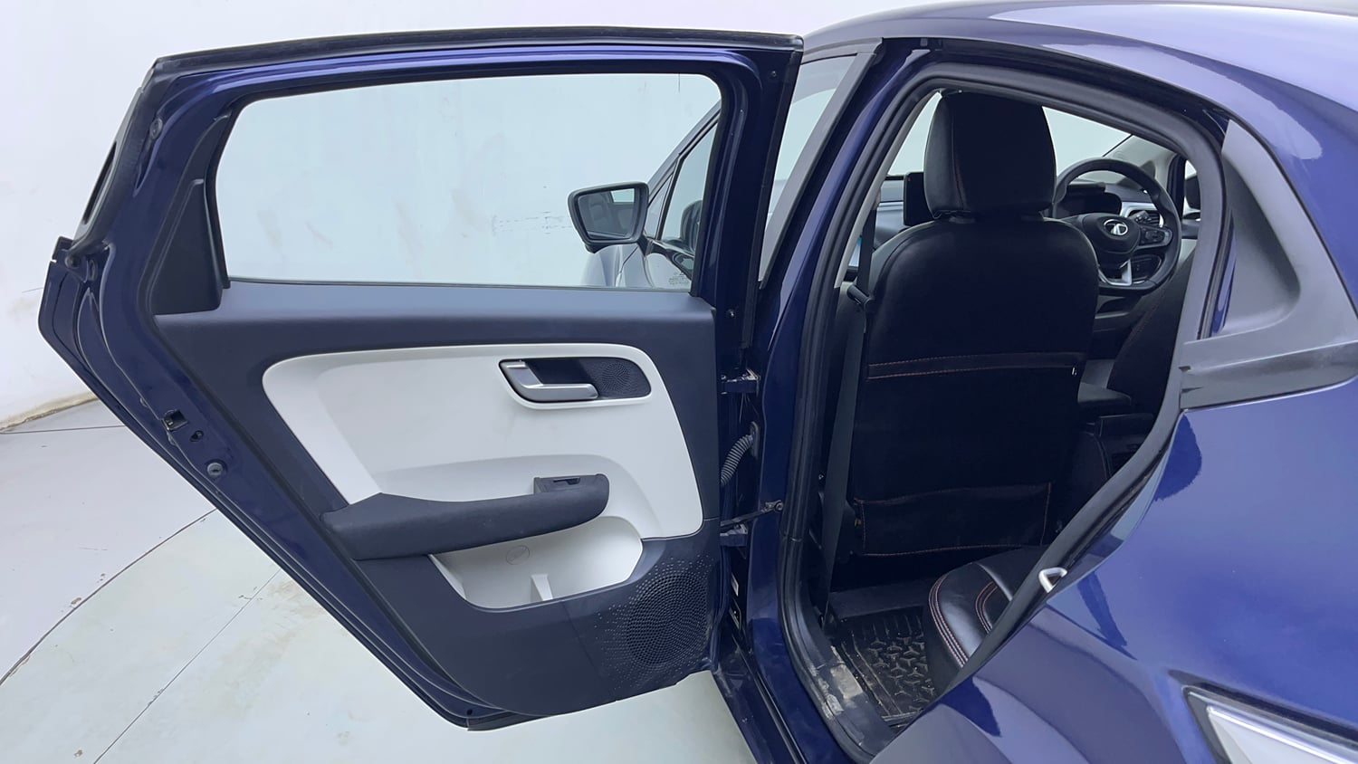 Used 2024 Tata Altroz XZA Plus (S) Lux Petrol Petrol Automatic interior LEFT REAR DOOR OPEN VIEW