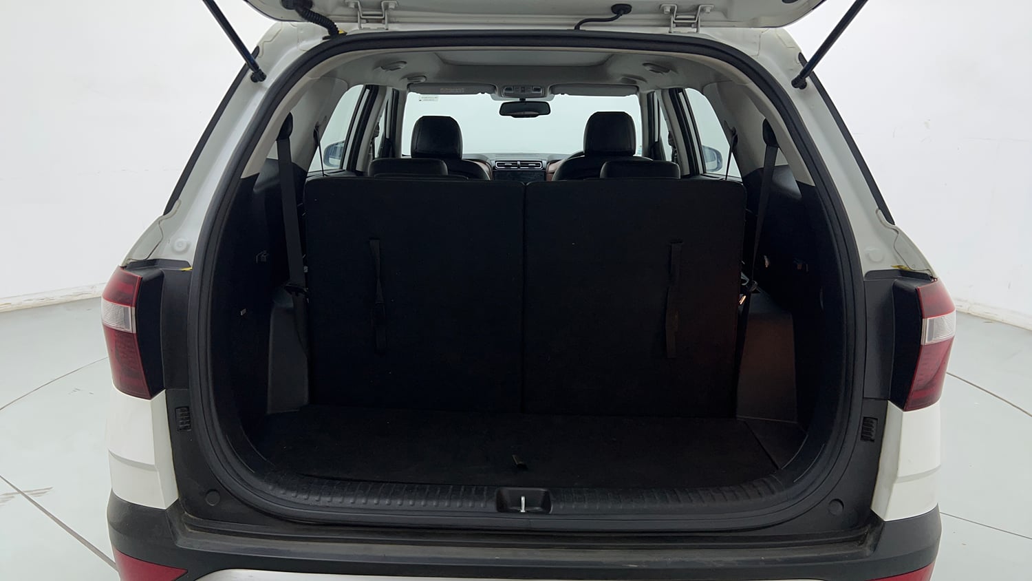 Used 2022 Hyundai Alcazar Platinum (O) 7 Seater 1.5 Diesel AT Diesel Automatic interior DICKY INSIDE VIEW