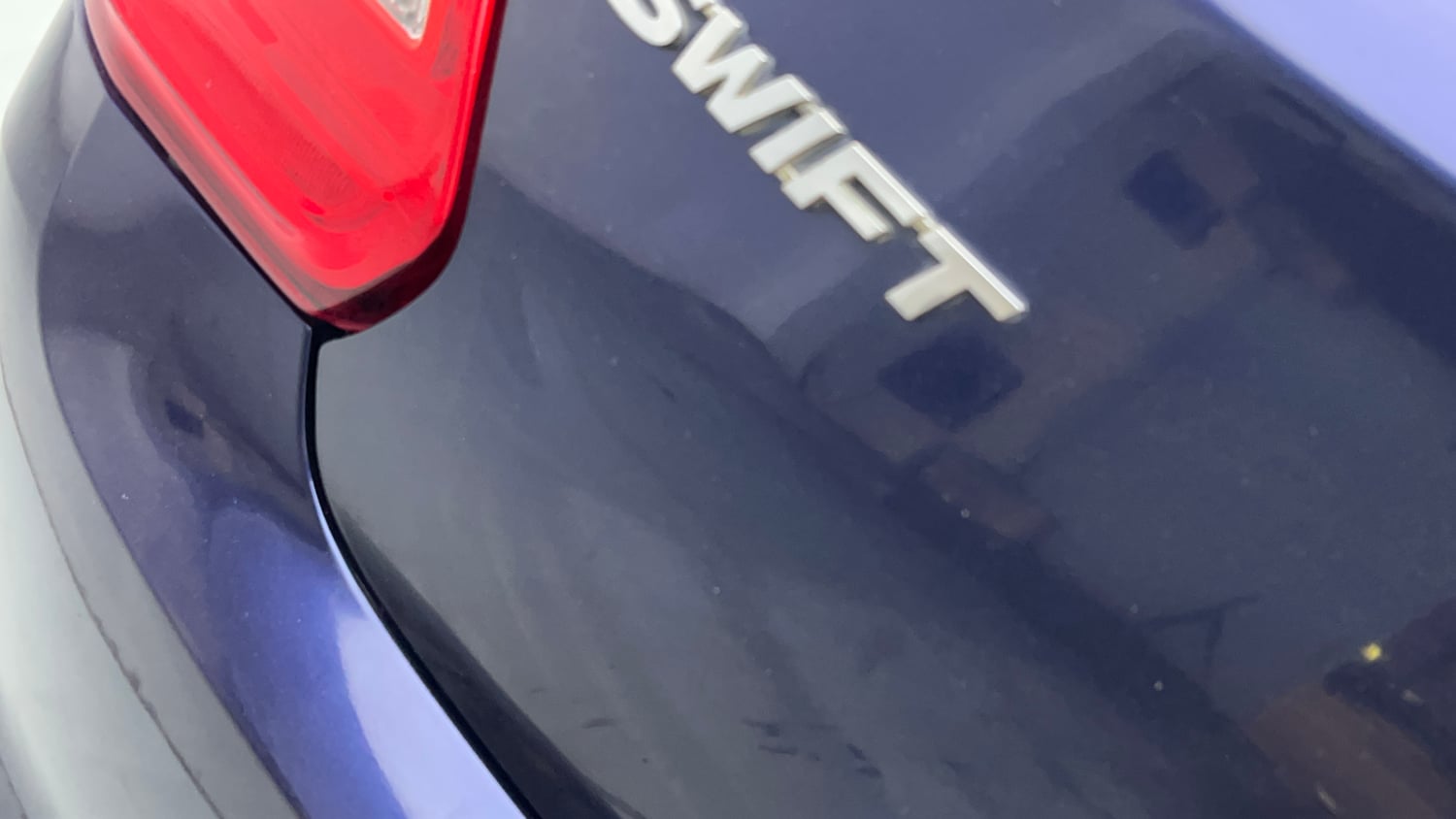 Used 2022 Maruti Suzuki Swift VXi Petrol Manual dents MINOR SCRATCH