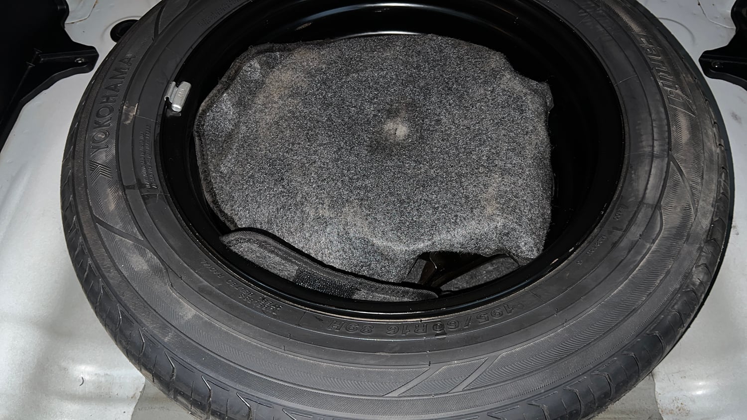 Used 2023 Hyundai Creta SX (O) 1.5 Petrol IVT Petrol Automatic tyres SPARE TYRE VIEW