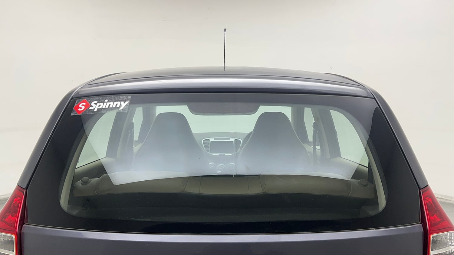 Used 2014 Hyundai i10 Magna 1.1 iRDE2 Petrol Manual exterior BACK WINDSHIELD VIEW