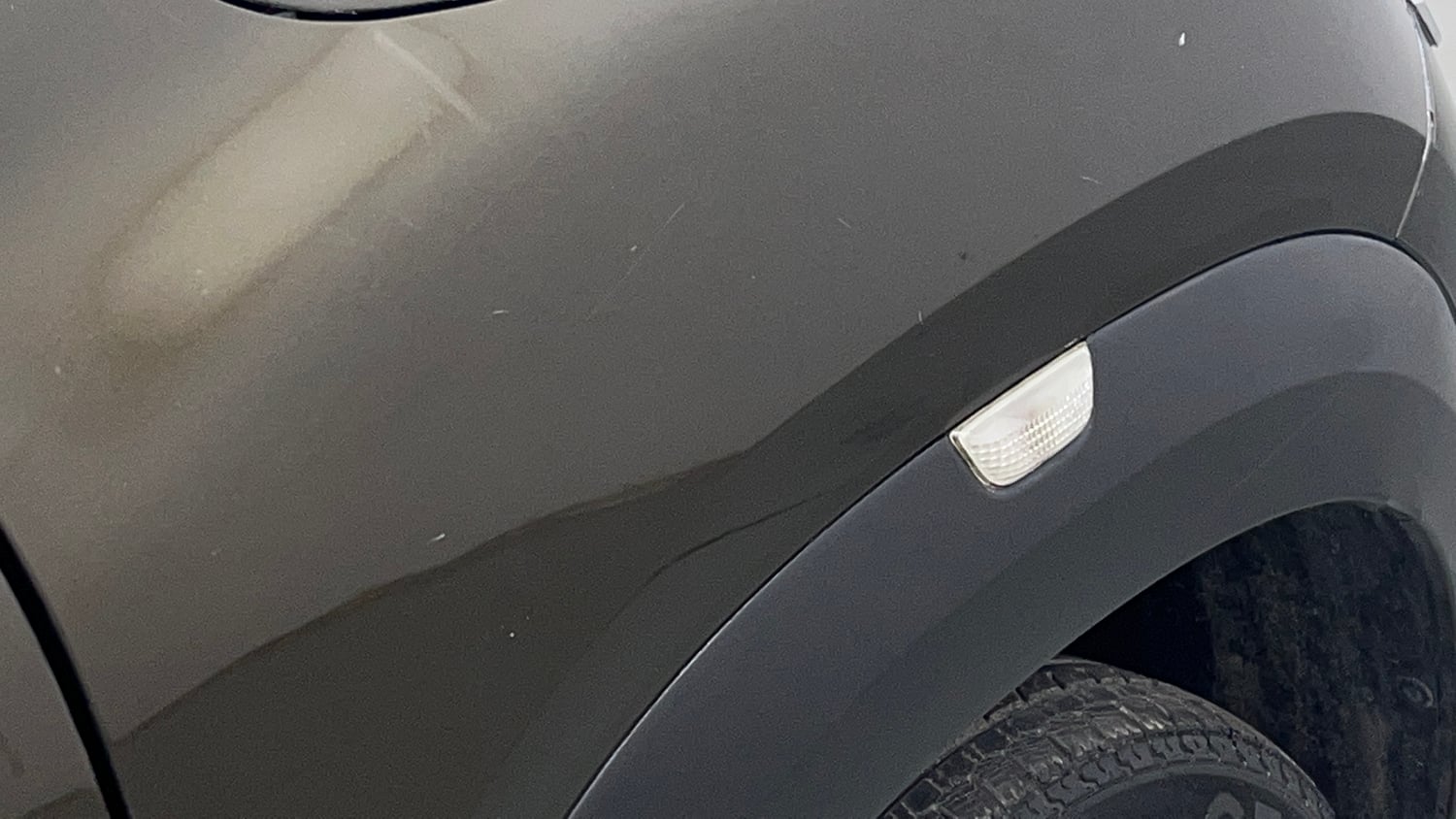 Used 2017 Renault Kwid 1.0 RXT Opt Petrol Manual dents MINOR SCRATCH