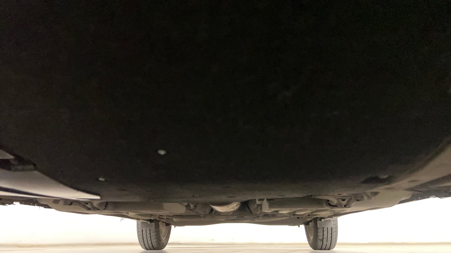 Used 2022 Toyota Glanza G Petrol Manual extra FRONT LEFT UNDERBODY VIEW