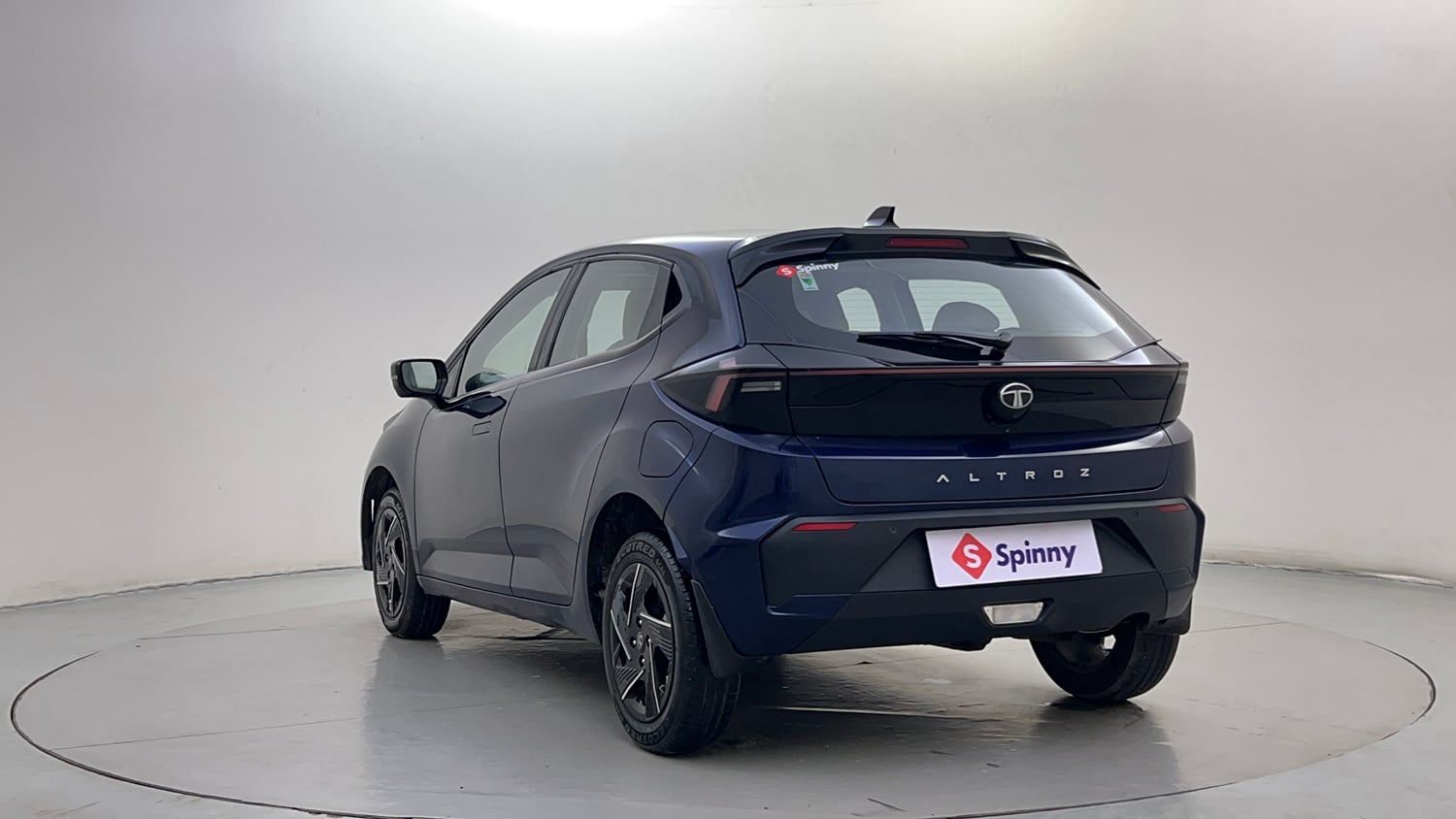 Used 2025 Tata Altroz Accomplished S Petrol 5MT Petrol Manual exterior LEFT REAR CORNER VIEW