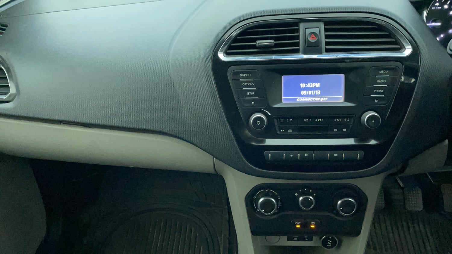 Used 2018 Tata Tiago Revotron XZ Petrol Manual interior MUSIC SYSTEM & AC CONTROL VIEW