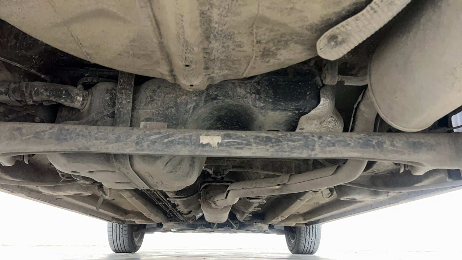 Used 2023 Mahindra XUV 300 W8 (O) 1.2 Petrol AMT Petrol Automatic extra REAR UNDERBODY VIEW (TAKEN FROM REAR)