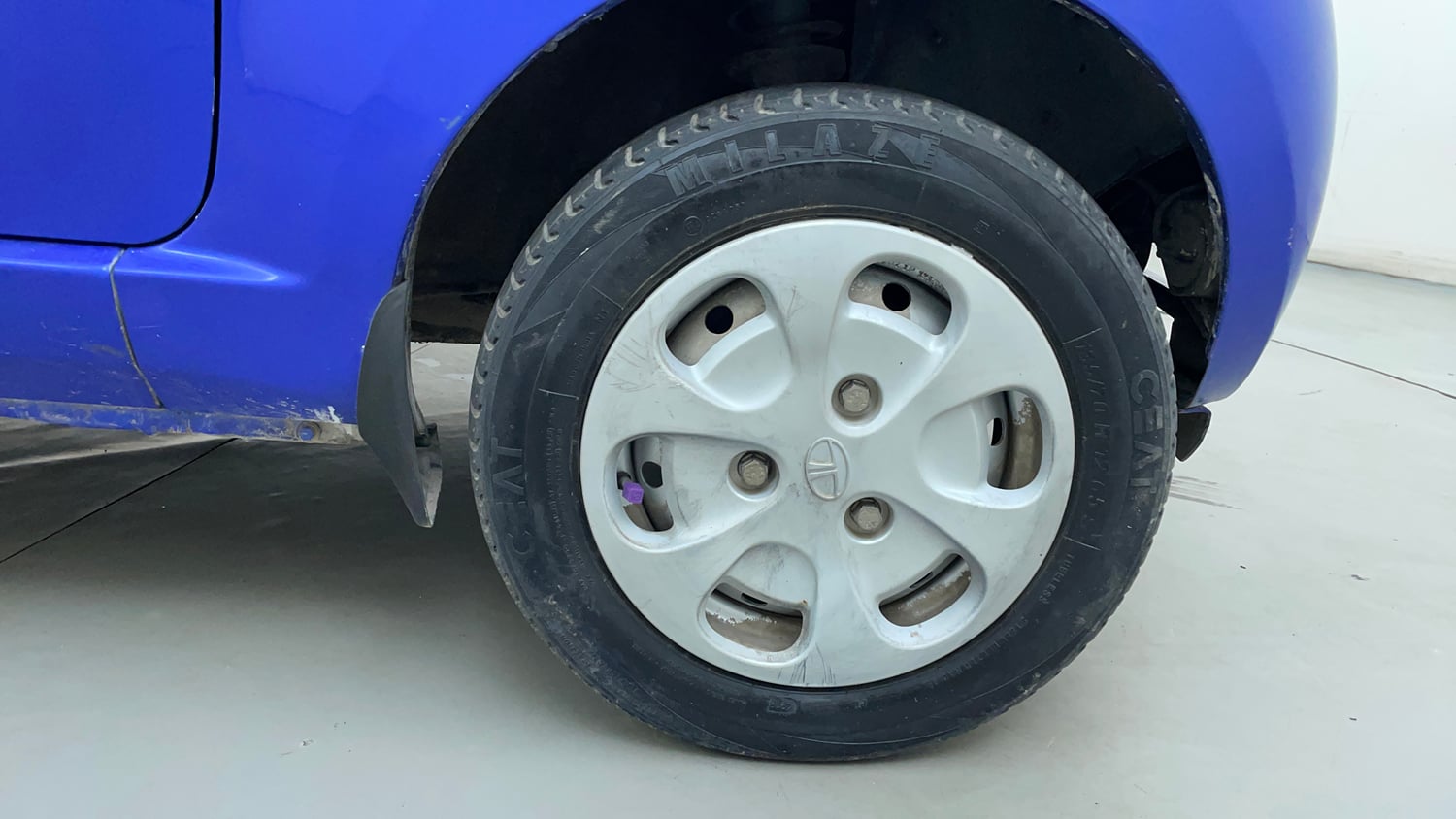 Used 2014 Tata Nano Twist XT Petrol Manual tyres RIGHT FRONT TYRE RIM VIEW