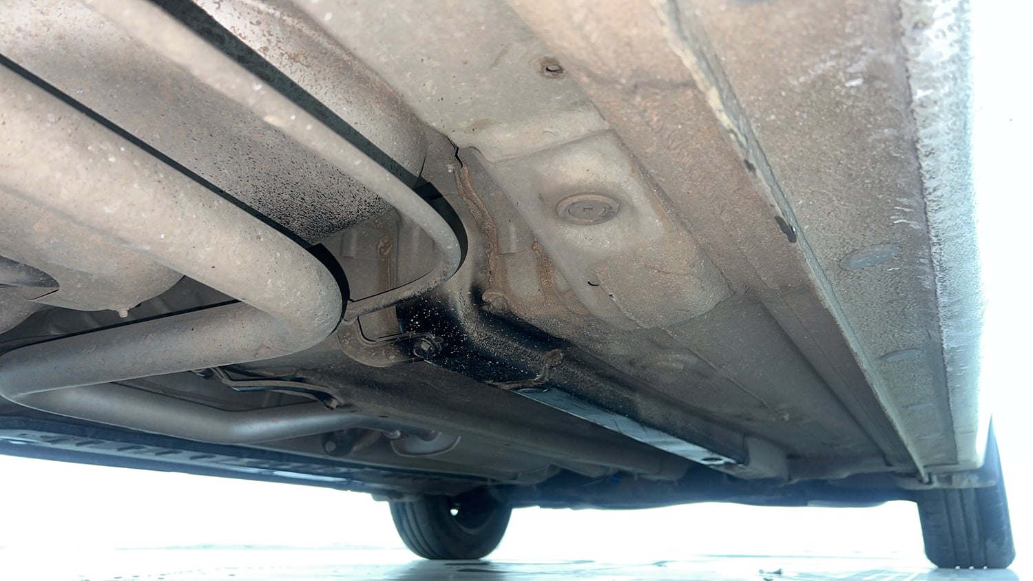 Used 2017 Hyundai Verna EX 1.6 VTVT Petrol Manual extra REAR RIGHT UNDERBODY VIEW