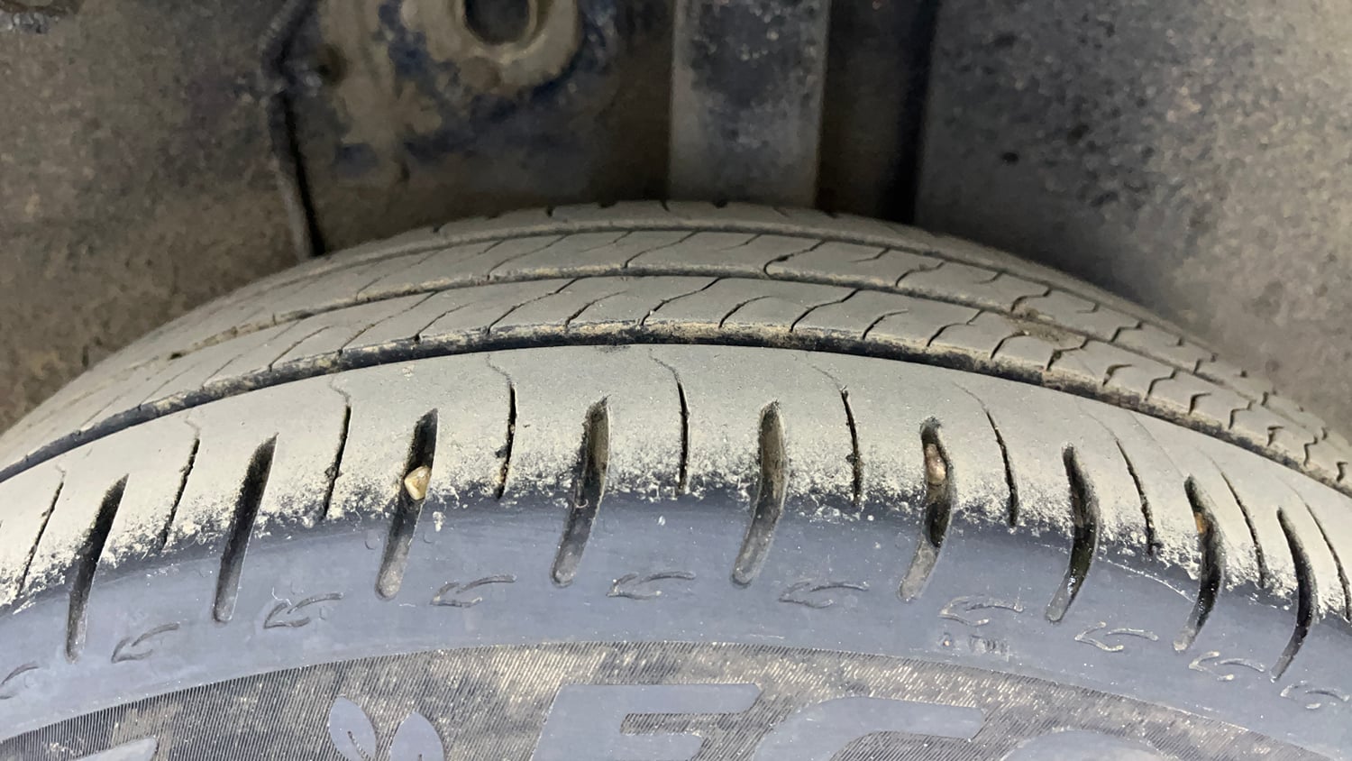 Used 2024 Tata Altroz XZA Plus (S) Lux Petrol Petrol Automatic tyres LEFT REAR TYRE TREAD VIEW