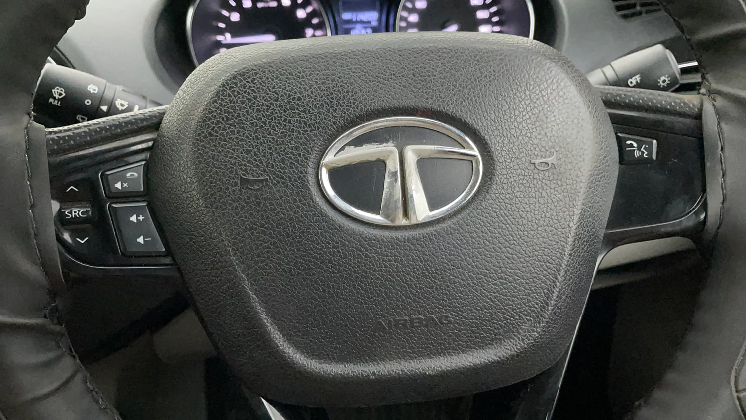 Used 2018 Tata Tiago Revotron XZ Petrol Manual top_features Steering mounted controls