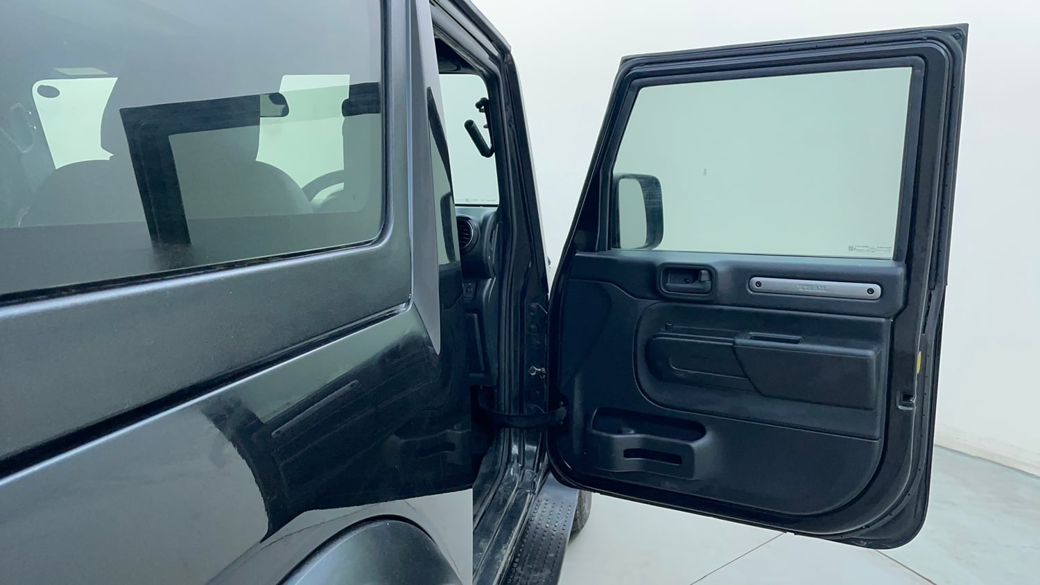 Used 2022 mahindra Thar LX Hard Top Petrol AT 4WD Petrol Automatic interior RIGHT FRONT DOOR OPEN VIEW