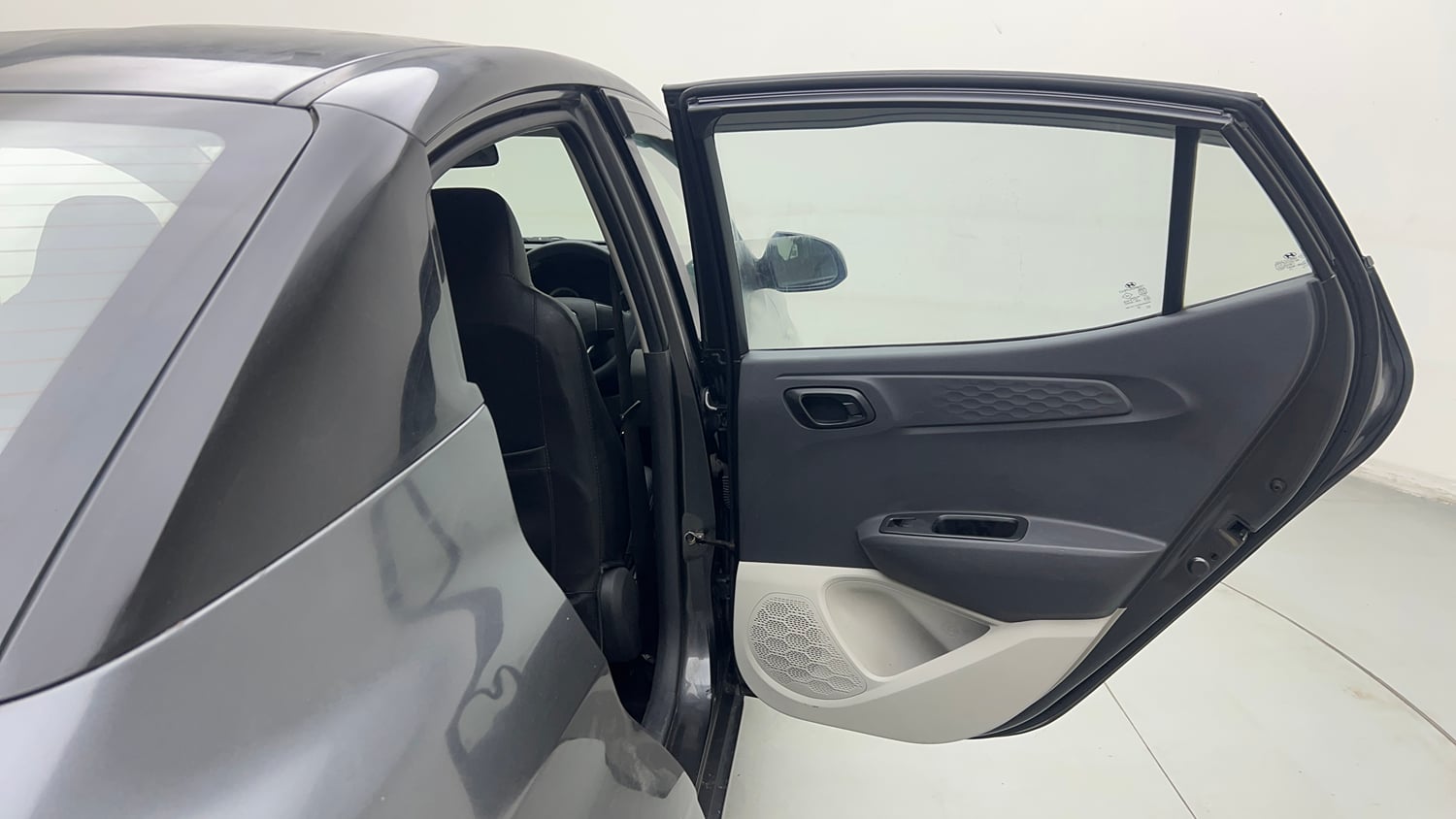 Used 2022 Hyundai Aura S 1.2 CNG Cng Manual interior RIGHT REAR DOOR OPEN VIEW