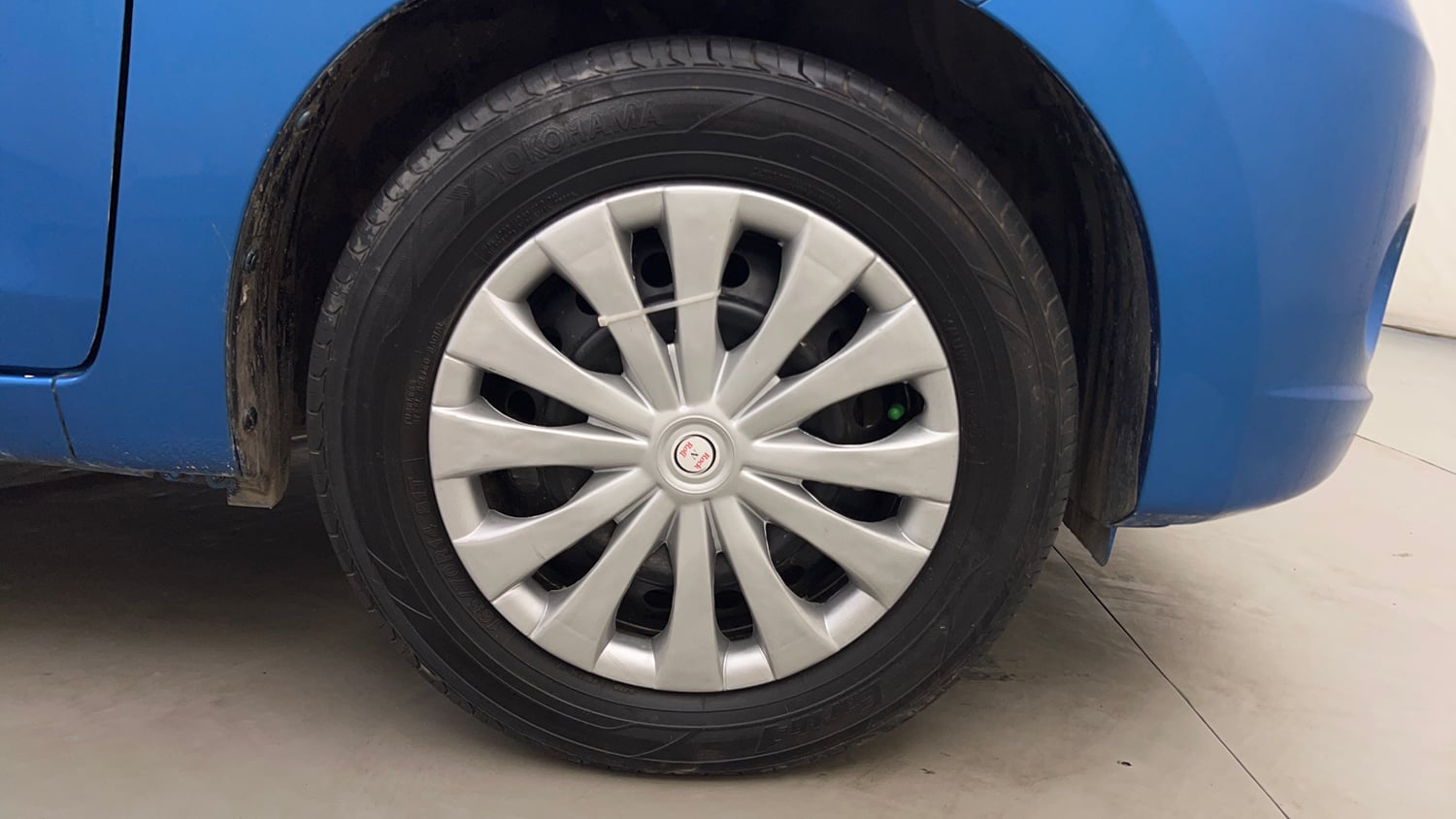 Used 2015 Maruti Suzuki Celerio VXi Petrol Manual tyres RIGHT FRONT TYRE RIM VIEW