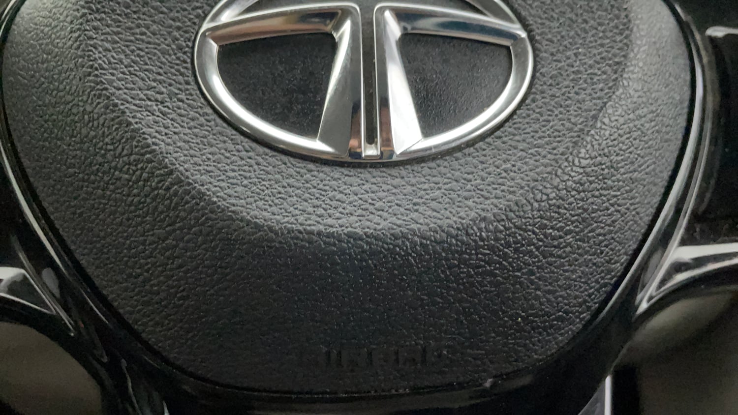 Used 2021 Tata Nexon XZA Plus Diesel Diesel Automatic top_features Airbags