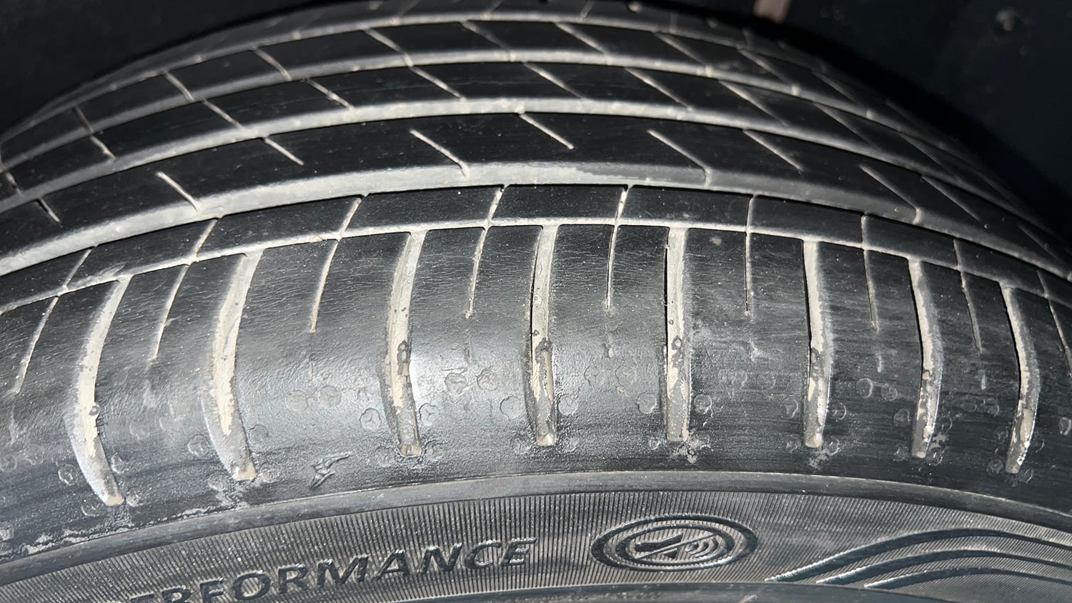 Used 2021 MG Motors Hector Sharp 1.5 Petrol CVT Petrol Automatic tyres LEFT REAR TYRE TREAD VIEW