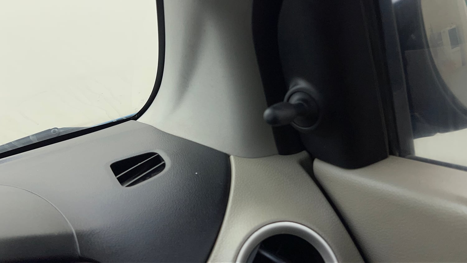 Used 2015 Maruti Suzuki Celerio VXi Petrol Manual top_features Adjustable ORVM