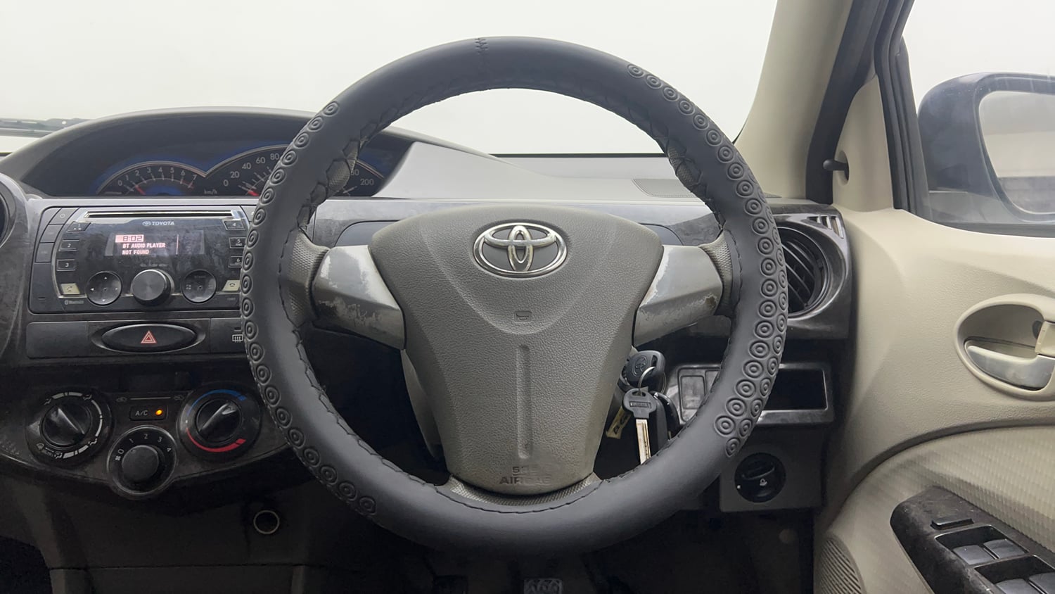 Used 2016 Toyota Etios Liva V Petrol Manual interior STEERING VIEW
