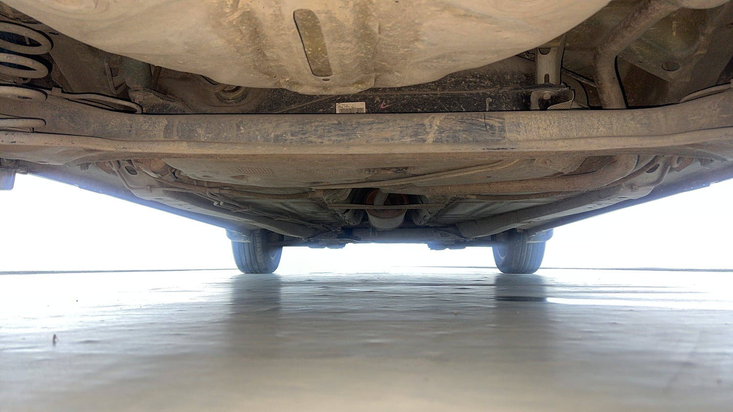 Used 2018 Maruti Suzuki Baleno Alpha 1.2 Petrol Manual extra REAR UNDERBODY VIEW (TAKEN FROM REAR)