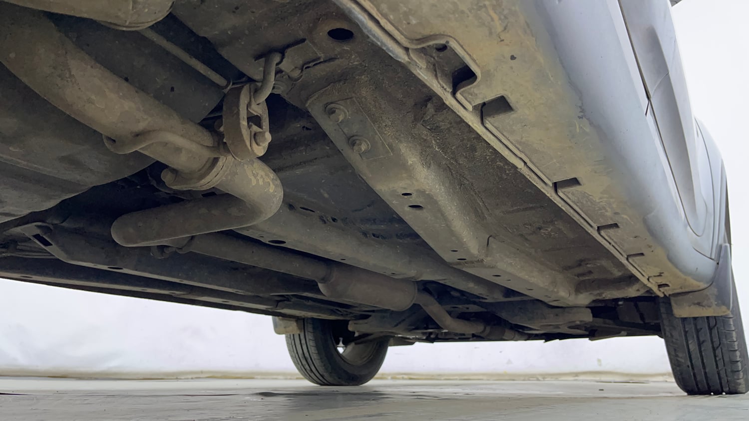 Used 2020 Tata Nexon XZA Plus (O) Dual Tone Petrol Automatic extra REAR RIGHT UNDERBODY VIEW