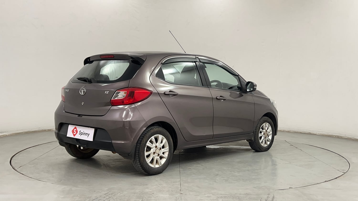 Used 2017 Tata Tiago Revotron XZ Petrol Manual exterior RIGHT REAR CORNER VIEW