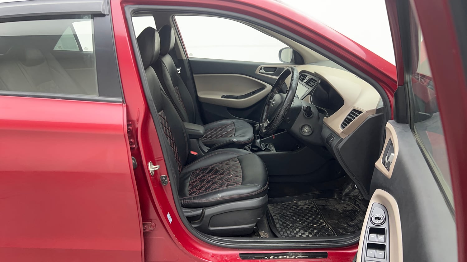 Used 2018 Hyundai Elite i20 Magna Executive 1.2 Petrol Manual interior RIGHT SIDE FRONT DOOR CABIN VIEW