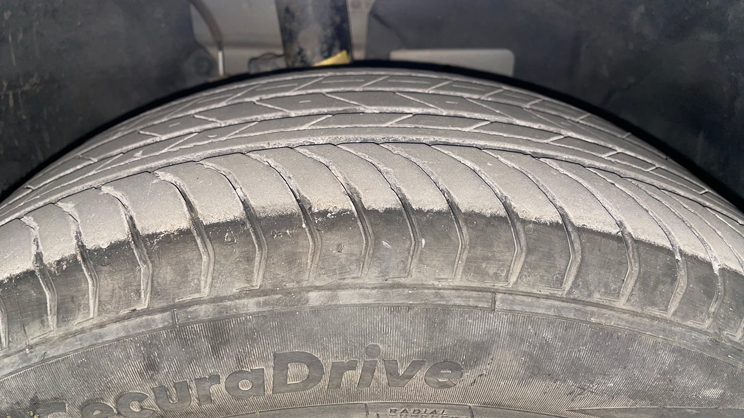 Used 2018 Ford EcoSport Titanium + 1.5L Ti-VCT AT Petrol Automatic tyres RIGHT FRONT TYRE TREAD VIEW