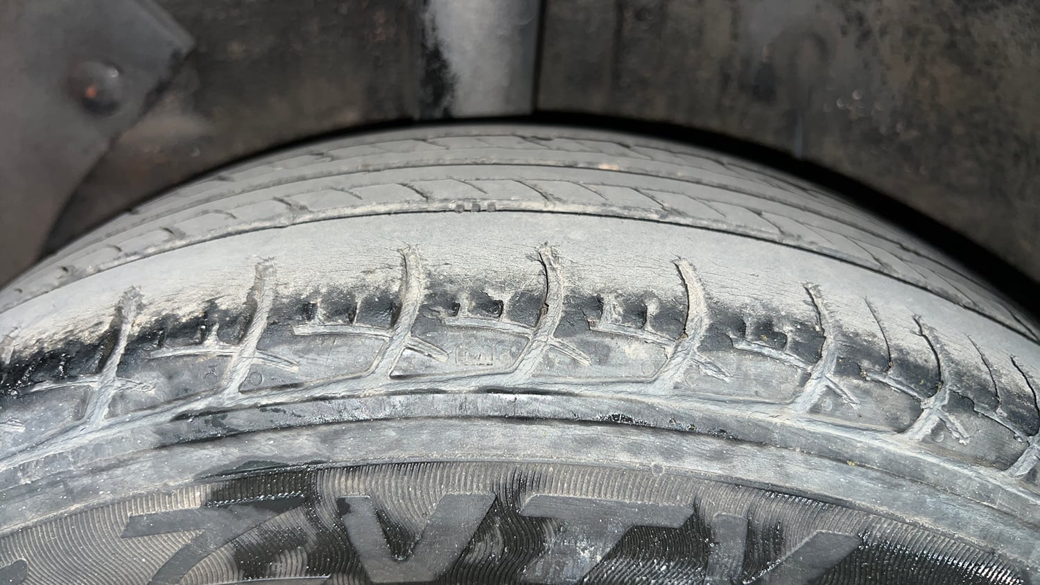 Used 2019 Hyundai Elite i20 Sportz Plus 1.2 Petrol Manual tyres RIGHT REAR TYRE TREAD VIEW