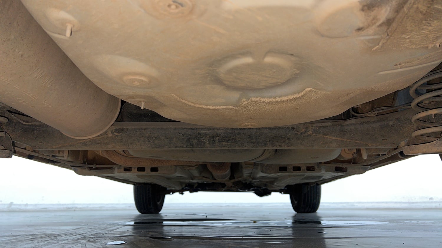 Used 2018 Volkswagen Polo Comfortline 1.0L (P) Petrol Manual extra REAR UNDERBODY VIEW (TAKEN FROM REAR)