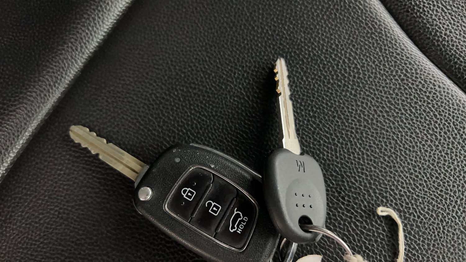 Used 2019 Hyundai Elite i20 Sportz Plus 1.2 Petrol Manual extra CAR KEY VIEW