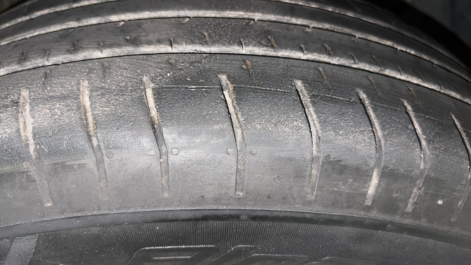 Used 2020 Hyundai Creta EX 1.5 Petrol Petrol Manual tyres RIGHT FRONT TYRE TREAD VIEW
