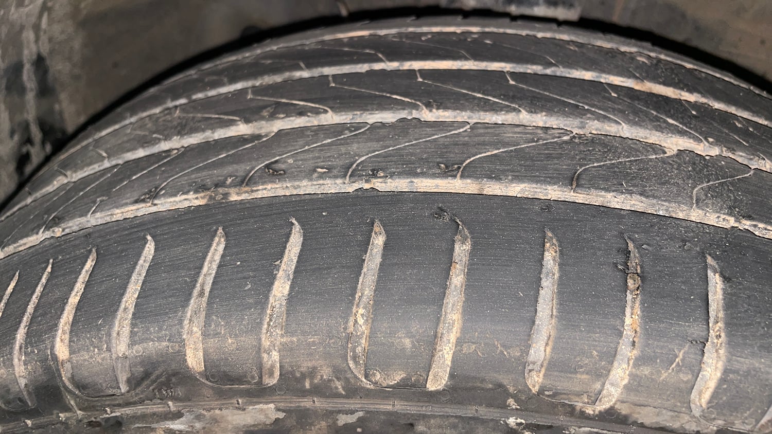 Used 2018 Hyundai Creta 1.6 E+ VTVT Petrol + CNG (Outside Fitted) Cng Manual tyres RIGHT FRONT TYRE TREAD VIEW