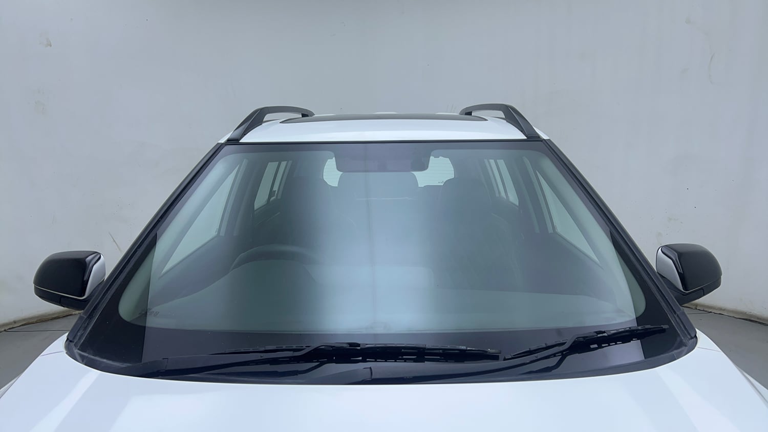 Used 2025 Hyundai Exter SX (O) Connect 1.2 MT Petrol Manual exterior FRONT WINDSHIELD VIEW