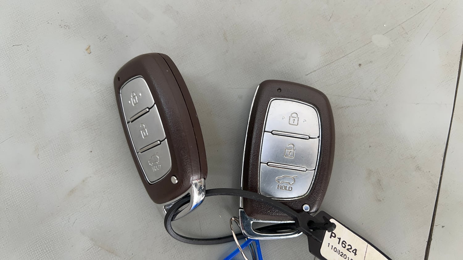 Used 2018 Hyundai Creta SX 1.6 AT Petrol Petrol Automatic extra CAR KEY VIEW