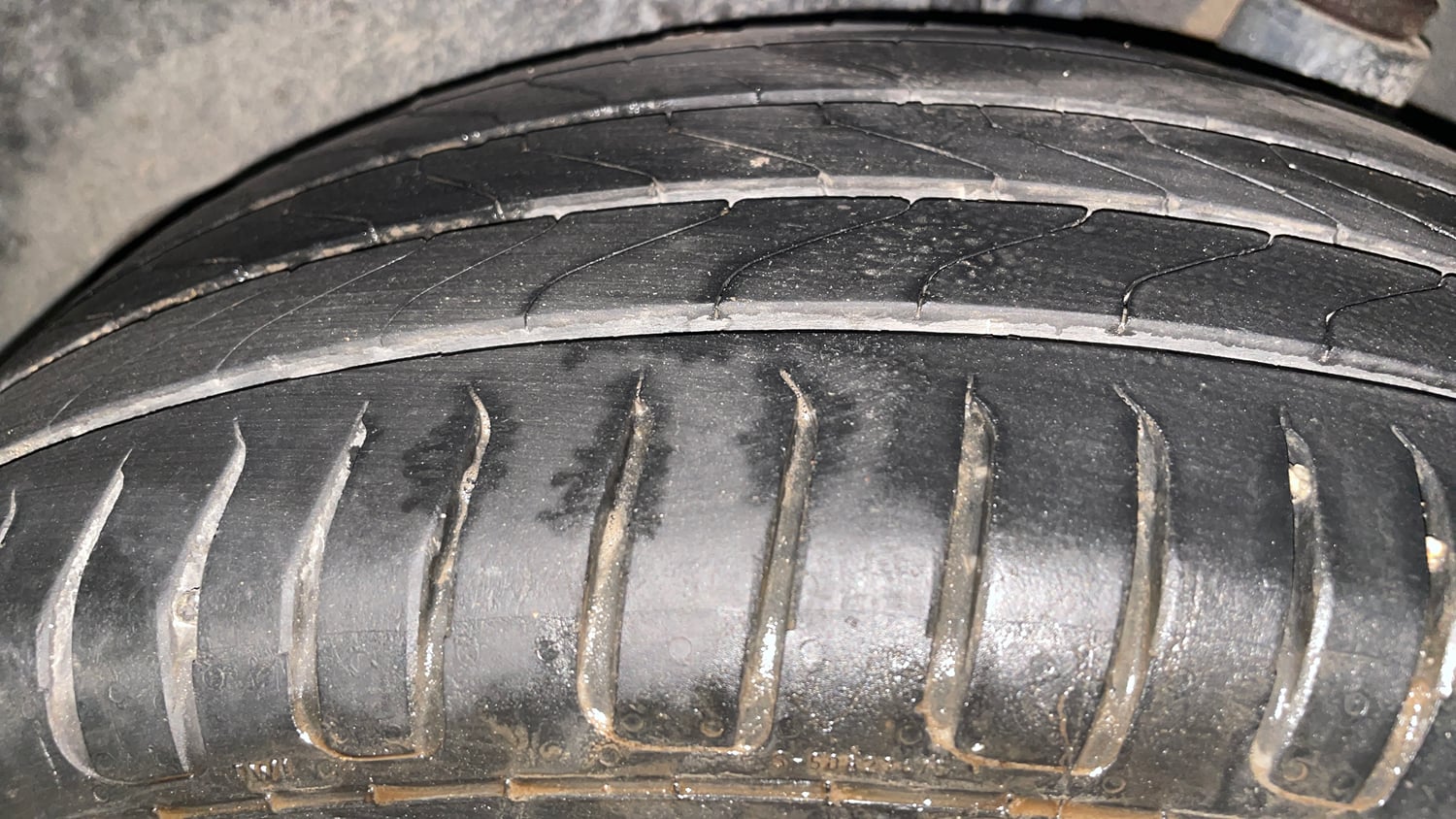 Used 2018 Hyundai Creta 1.6 E+ VTVT Petrol + CNG (Outside Fitted) Cng Manual tyres LEFT REAR TYRE TREAD VIEW