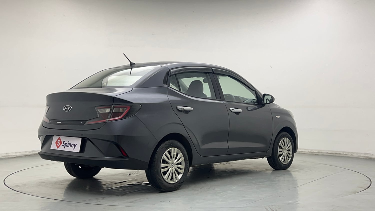 Used 2022 Hyundai Aura S 1.2 CNG Cng Manual exterior RIGHT REAR CORNER VIEW