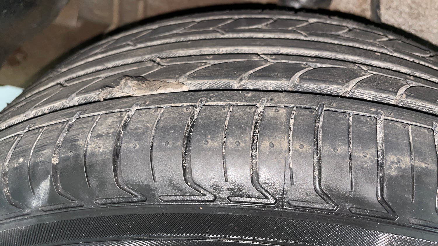 Used 2015 Tata Zest XM Petrol Petrol Manual tyres RIGHT REAR TYRE TREAD VIEW