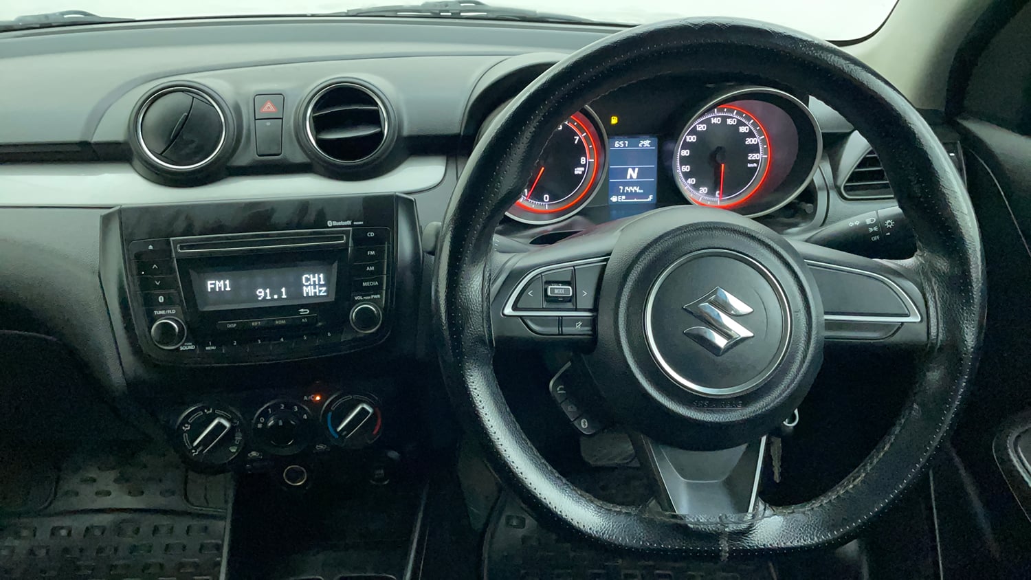 Used 2020 Maruti Suzuki Swift VXi AMT Petrol Automatic interior STEERING VIEW
